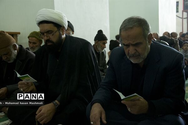 قرائت زیارت از بعید پیامبر (ص) درمسجد جامع شهرستان خوسف