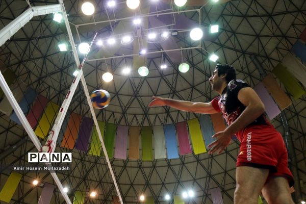 دیدار تیم های والیبال شهرداری ارومیه و شهرآرا مشهد