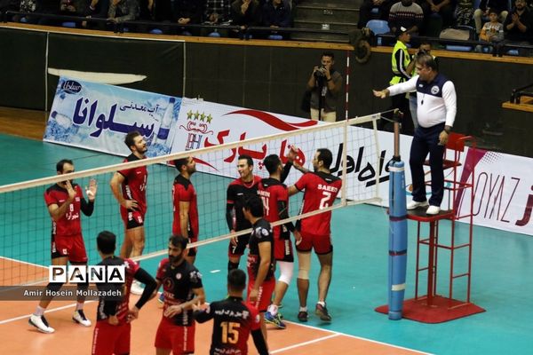 دیدار تیم های والیبال شهرداری ارومیه و شهرآرا مشهد