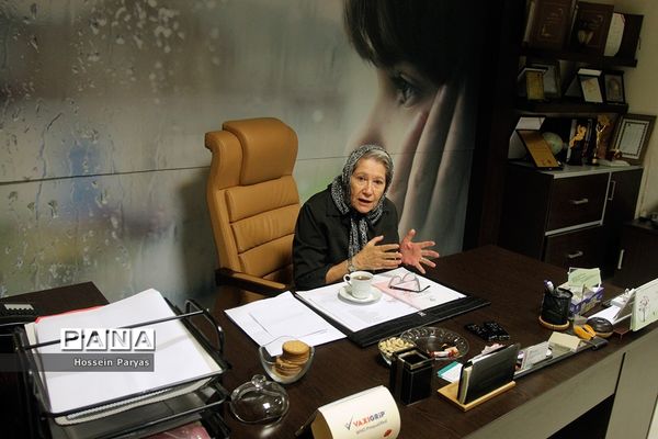 مصاحبه اختصاصی پانا با مینو محرز، رئیس مرکز تحقیقات ایدز ایران