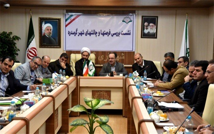 مشکل آب شرب ، احداث درمانگاه و داروخانه شبانه روزی در شهر گرمدره رفع خواهد شد