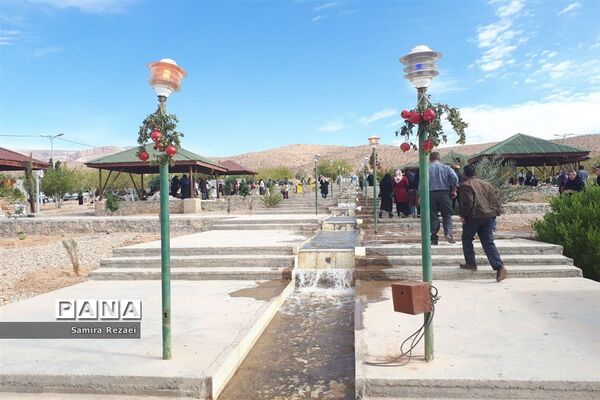 برگزاری نخستین جشنواره انار و خرمای شهر خاوران