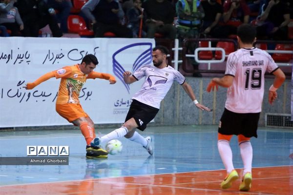 دیدار تیم‌های شهروند ساری و مس سونگون