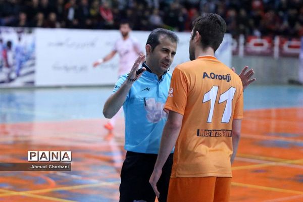 دیدار تیم‌های شهروند ساری و مس سونگون