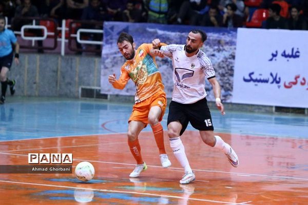 دیدار تیم‌های شهروند ساری و مس سونگون