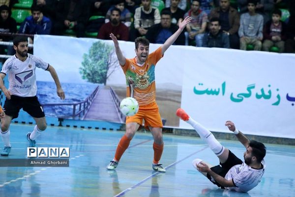 دیدار تیم‌های شهروند ساری و مس سونگون