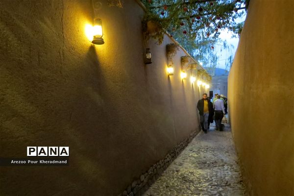 برگزاری جشنواره انار در باغ صدری شهرستان تفت در یزد