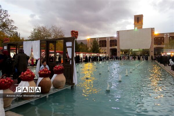 برگزاری جشنواره انار در باغ صدری شهرستان تفت در یزد