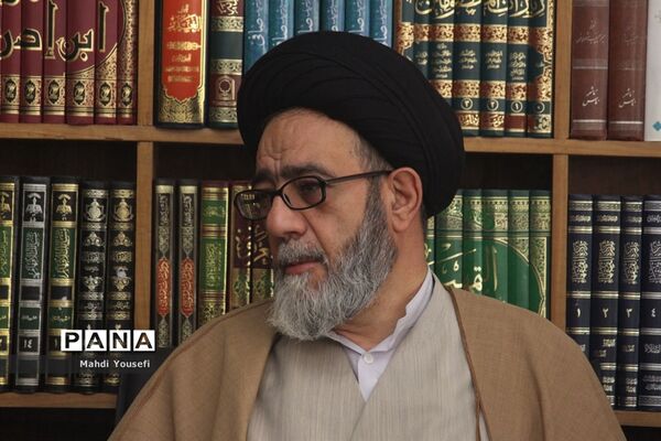 دیدار  دانش‌آموزان خبرنگار پانا با نماینده ولی فقیه در آذربایجان شرقی