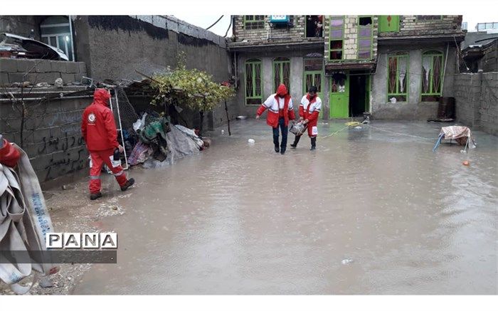امداد رسانی جمعیت هلال احمر  کهگیلویه و بویراحمد به 387 خانوار متاثر از  سیل و آبگرفتگی