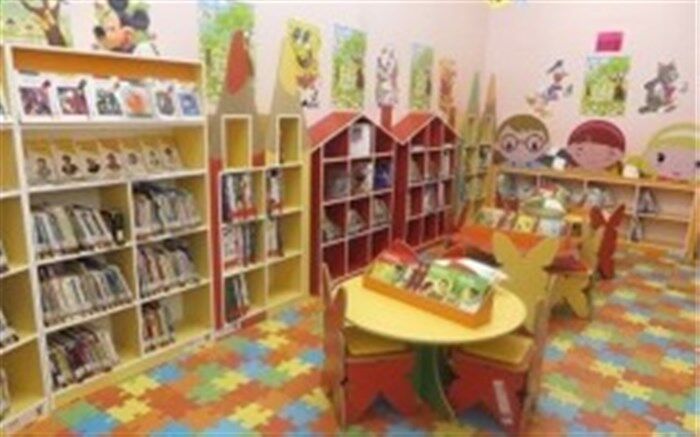 قصه نویس ها برای کودکان قصه می گویند
