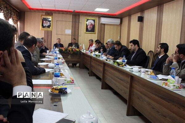 جلسه کارگروه آموزش و هماهنگی مانور زلزله  و ایمنی درمدارس آذربایجان‌شرقی