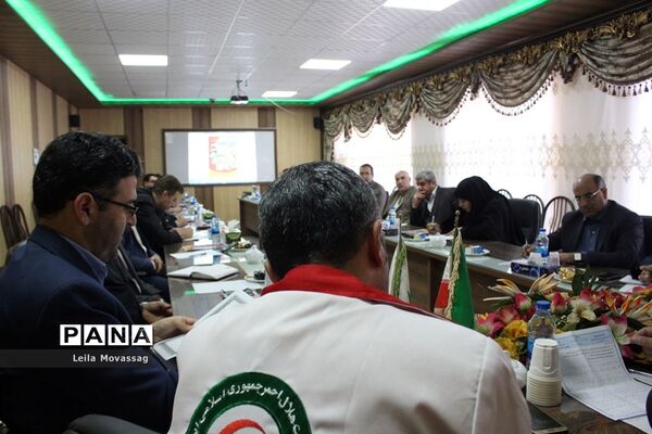 جلسه کارگروه آموزش و هماهنگی مانور زلزله  و ایمنی درمدارس آذربایجان‌شرقی
