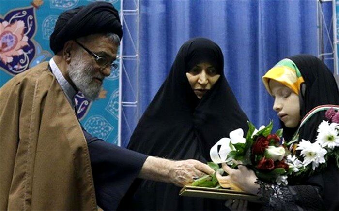 کسب مقام چهارمی مسابقات قرآنی امارات توسط زهرا خلیلی  دانش آموز روشن دل شهرری