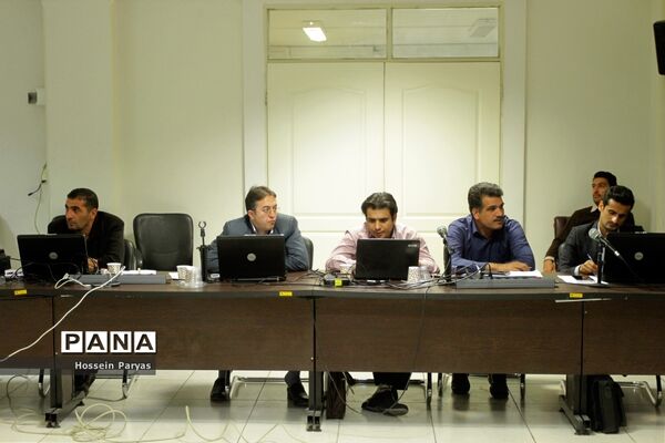 جلسه آموزشی توجیهی مسئولان سامانه جذب و سازماندهی پیشتازان استان‌های کشور