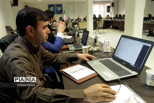 جلسه آموزشی توجیهی مسئولان سامانه جذب و سازماندهی پیشتازان استان‌های کشور