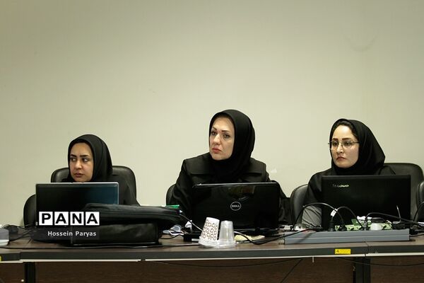 جلسه آموزشی توجیهی مسئولان سامانه جذب و سازماندهی پیشتازان استان‌های کشور