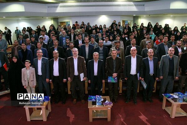مراسم تجلیل از دانش‌آموزان کتابخوان برتر سراسر کشور