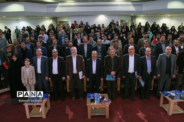 مراسم تجلیل از دانش‌آموزان کتابخوان برتر سراسر کشور
