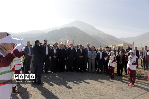 مراسم کلنگ زنی احداث مجتمع فرهنگی آموزشی بنیاد خیریه صدر هاشمی نژاد در سنندج