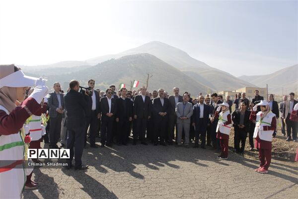 مراسم کلنگ زنی احداث مجتمع فرهنگی آموزشی بنیاد خیریه صدر هاشمی نژاد در سنندج