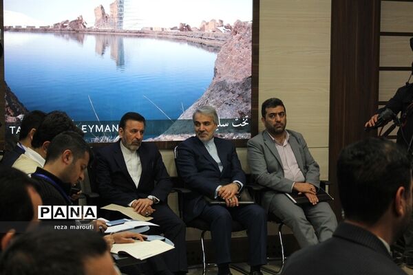 نشست خبری ریس جمهوری با خبرنگاران استان آذربایجان غربی