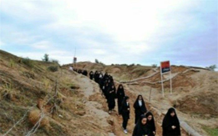 اعزام دختران دانش‌آموزقرچک به  مناطق جنوب در قالب کاروان راهیان نور