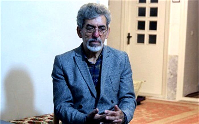 گلایه معلم و نویسنده میانه ای از پایین بودن تیراژ کتاب و فروش تحقیق در کافی‌نت‌ها