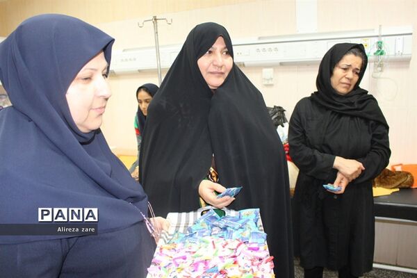 دیدار خادمان مسجد مقدس جمکران قم از بیماران بیمارستان شهدای خلیج فارس بوشهر
