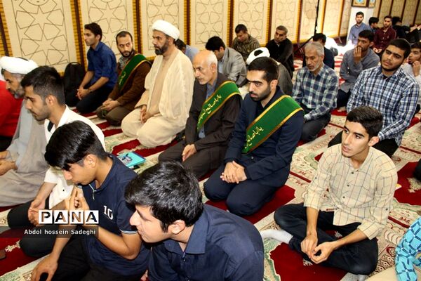 دیدار خادمان مسجد جمکران با دانشجویان و مسئول نهاد رهبری در دانشگاه خلیج فارس بوشهر