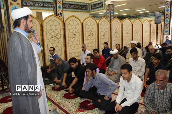 دیدار خادمان مسجد جمکران با دانشجویان و مسئول نهاد رهبری در دانشگاه خلیج فارس بوشهر