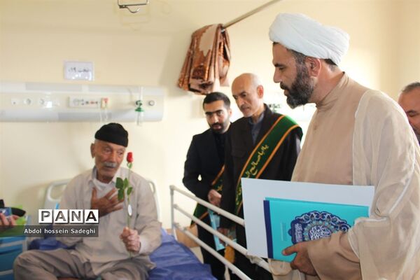 عیادت خادمان مسجد مقدس جمکران ازبیماران بیمارستان شهید گنجی دشتستان