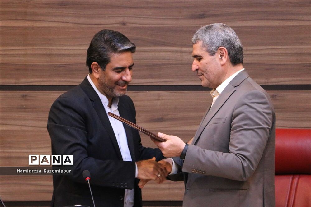 جلسه تودیع و معارفه مدیرکل آموزش و پرورش شهرستان‌های استان تهران