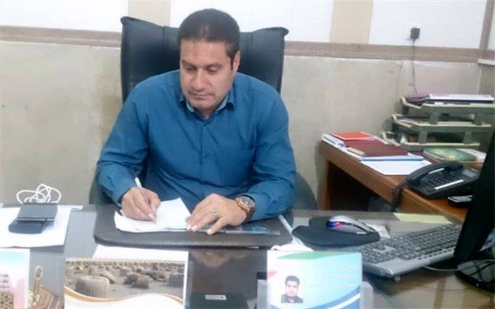 کتاب خواندن دروازه ای به سوی جهان دانش و معرفت است