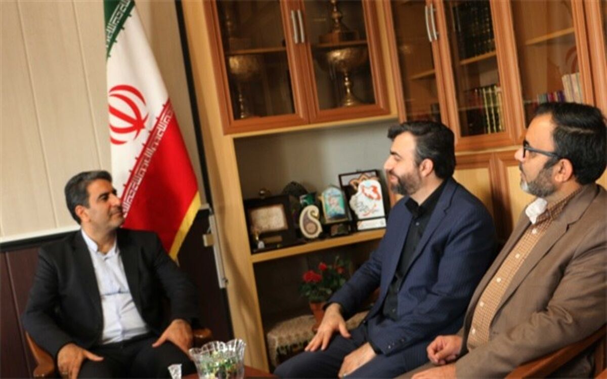 دیدار مدیرکل آموزش و پرورش شهرستان‌های استان تهران با همکاران اداری