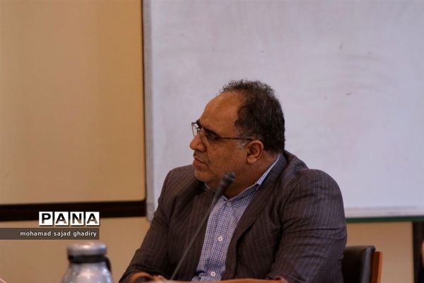 جلسه شورای معاونین پرورشی و فرهنگی مناطق 19 گانه شهر تهران