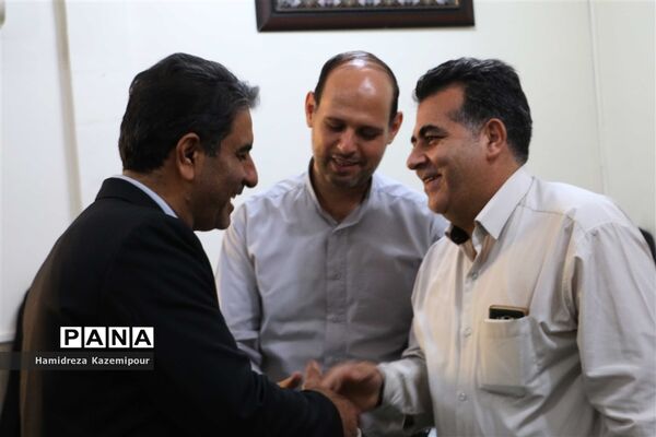 دیدار مدیرکل آموزش‌و‌پرورش شهرستان‌های استان تهران با همکاران اداری