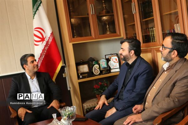 دیدار مدیرکل آموزش‌و‌پرورش شهرستان‌های استان تهران با همکاران اداری