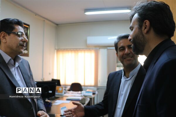 دیدار مدیرکل آموزش‌و‌پرورش شهرستان‌های استان تهران با همکاران اداری