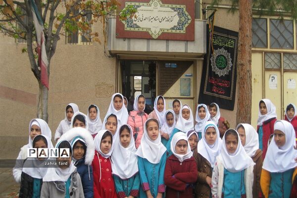 نهادینه کردن فرهنگ کتاب و کتابخوانی در نی ریز