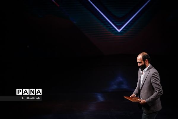 افتتاحیه پانزدهمین جشنواره بین المللی فیلم مقاومت