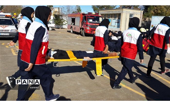 برگزاری مانور زلزله در مدارس نوخندان