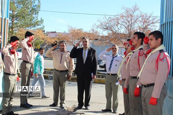 بیستمین مانور سراسری زلزله در دبیرستان متوسطه اول سلمان فارسی  شهرستان بیرجند