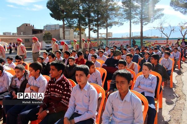 بیستمین مانور سراسری زلزله در دبیرستان متوسطه اول سلمان فارسی  شهرستان بیرجند