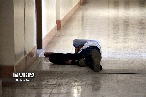 بیستمین مانور سراسری زلزله و ایمنی مدارس درآموزشگاه سلمان فارسی بیرجند
