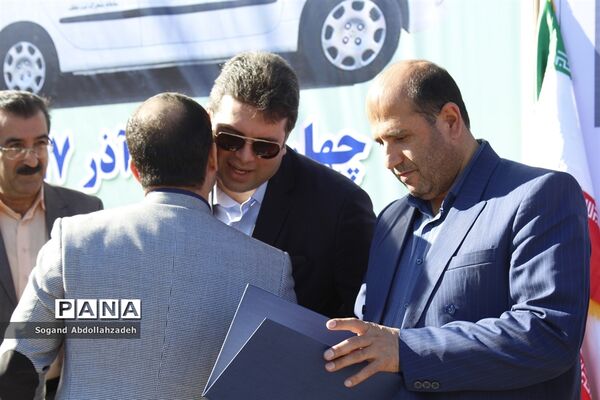 رونمایی از خودروهای مجهز به دوربین ثبت تخلفات رانندگی
