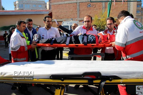 مانور زلزله و ایمنی در دبیرستان مهندس پروین شهرستان ساری