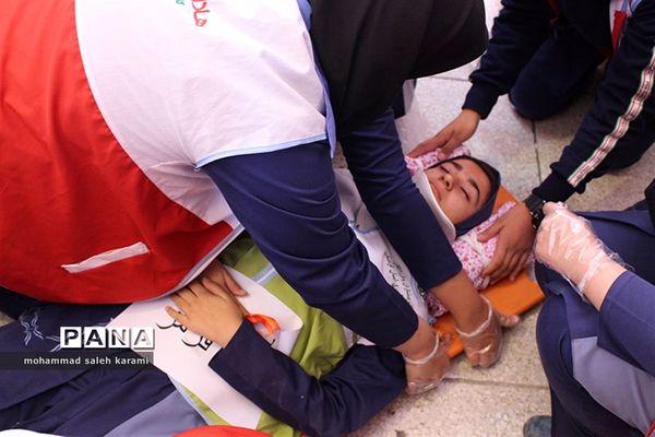 مانورسراسری زلزله و ایمنی مدارس در کرمان