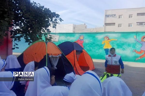 مانور زلزله در دبستان شهید فولادی 2 و دبستان معینی  بوشهر