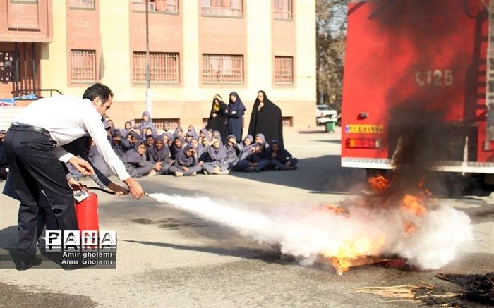 برگزاری مانور سراسری زلزله و خروج اضطراری در چهاردانگه